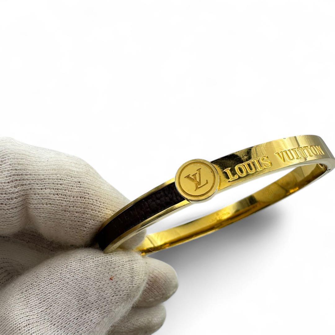 ルイヴィトン　バングル　ブレスレット　ロゴ　ゴールド金具 レザー