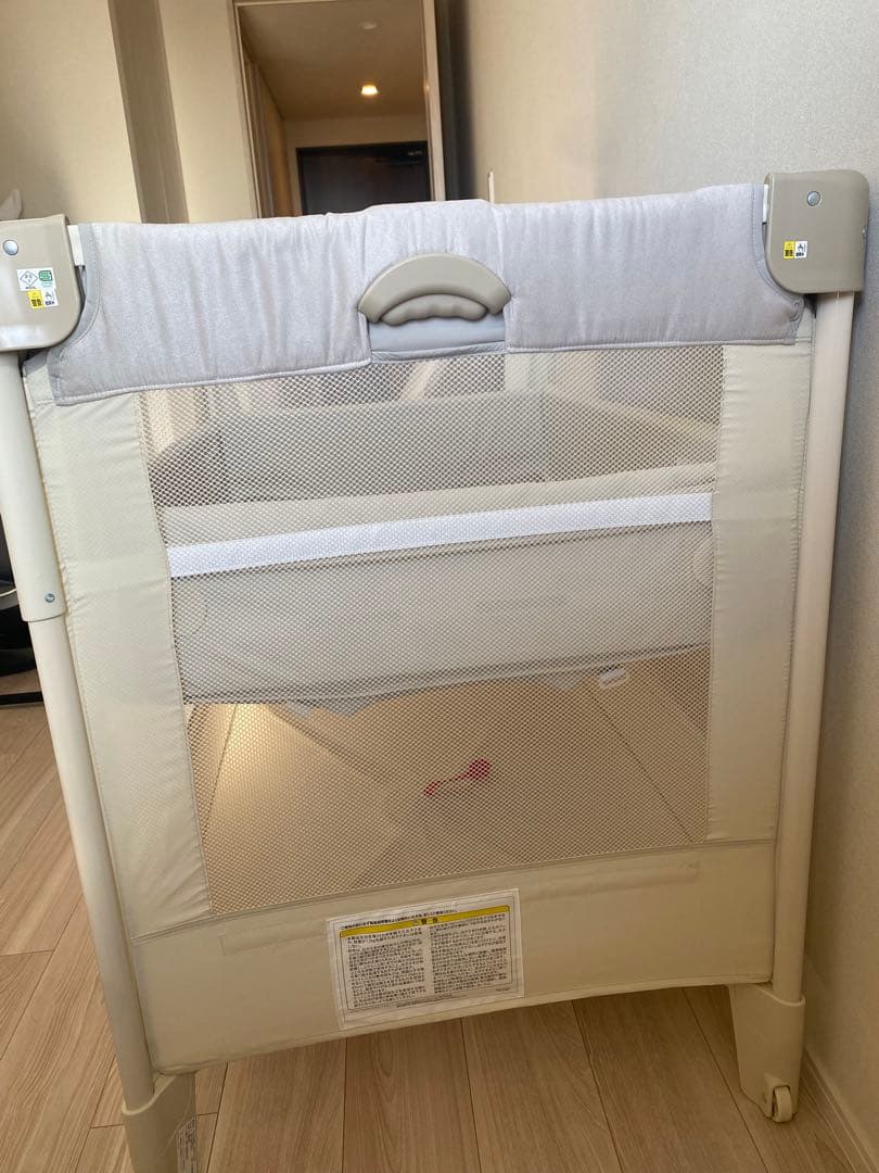 美品 アップリカ ココネル　エアープラスAB/ホワイトベージュ