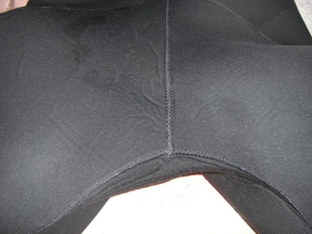 ほぼ未使用 FELLOW5x3チェストジップセミドライ