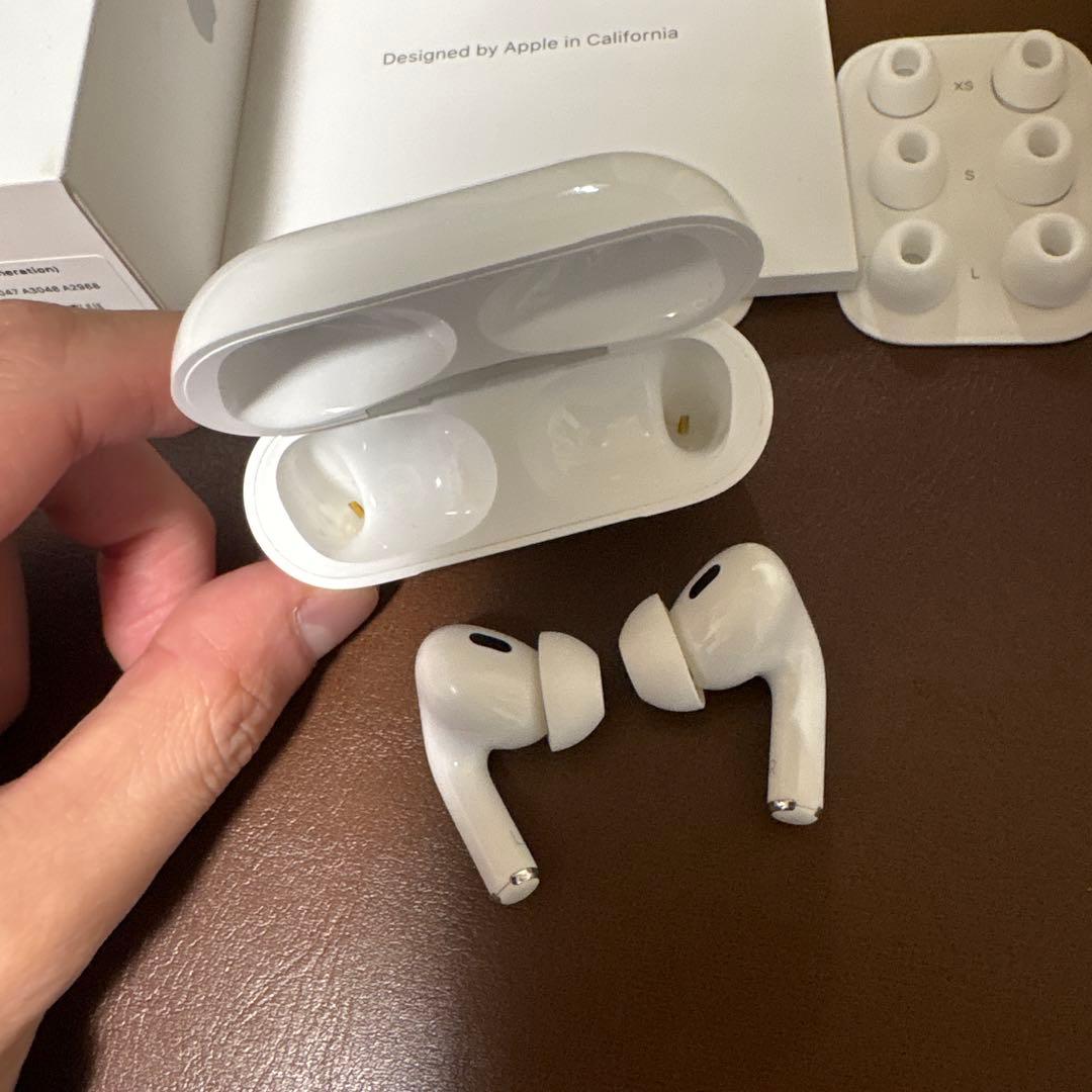 Apple AirPods Pro 2 本体+イヤーパッド+ケーブル