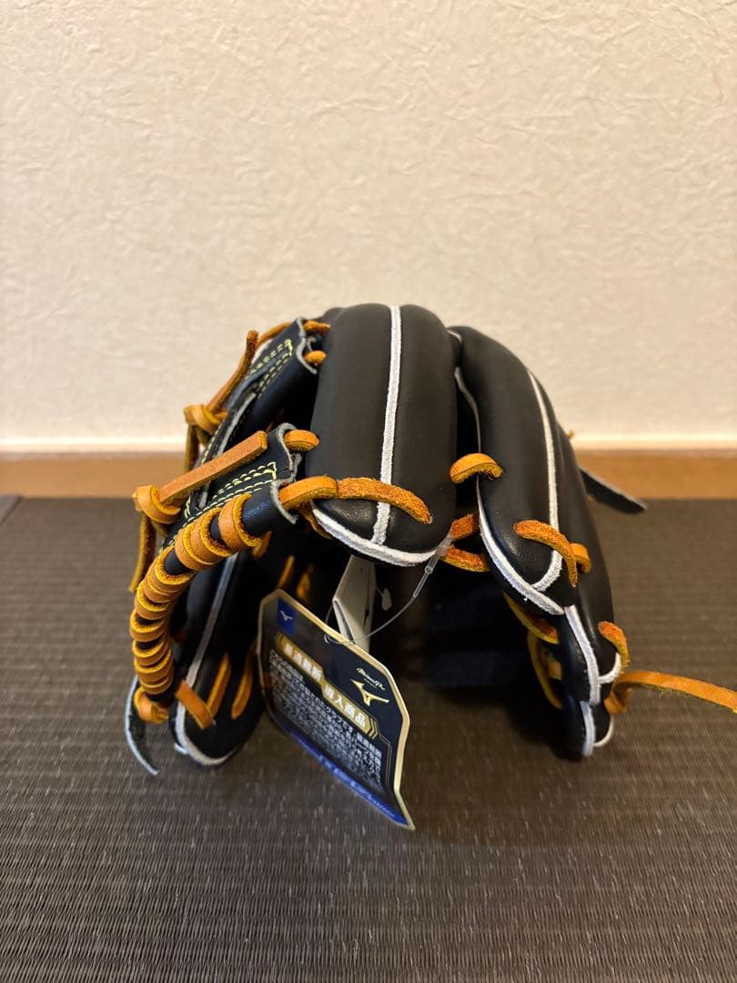 m*d様 ミズノプロ　クラシック　軟式　内野手　グラブ　新品未使用