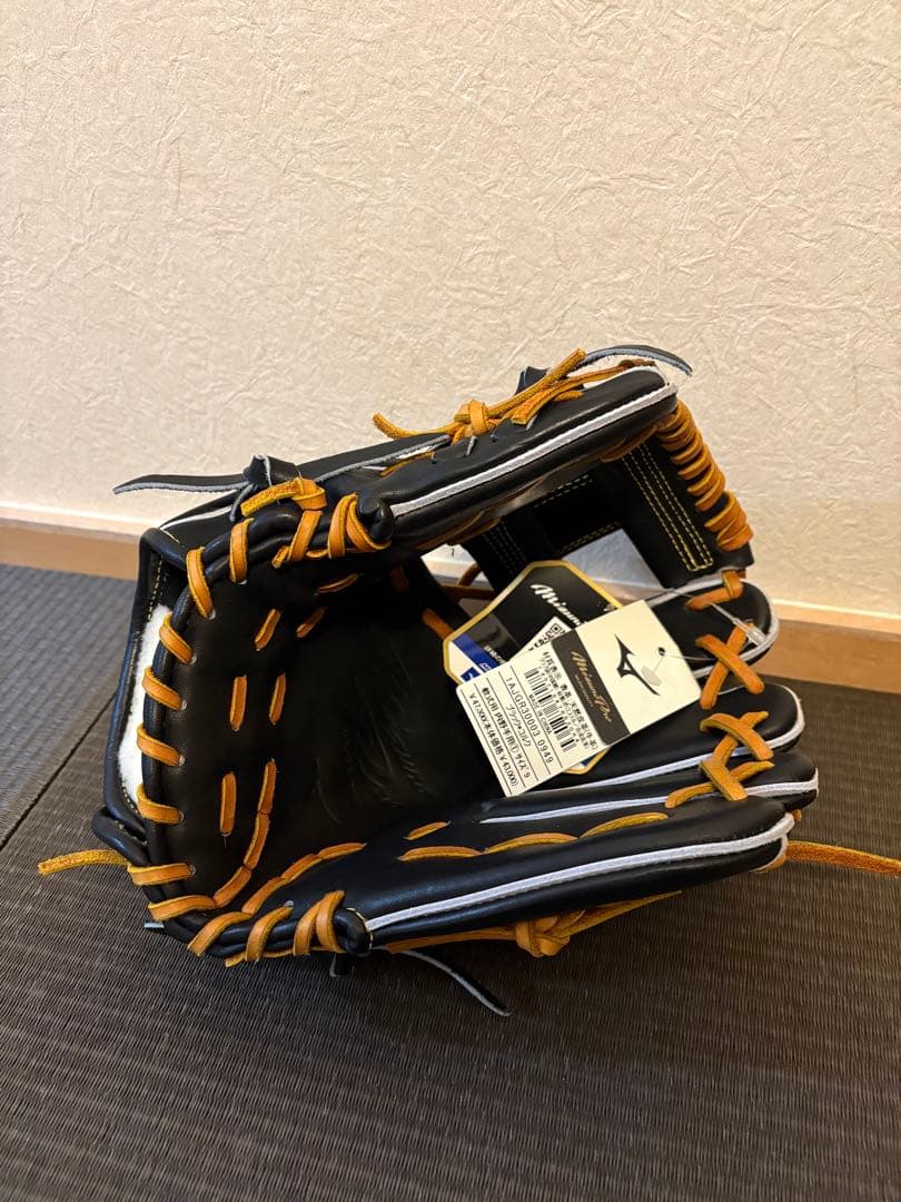 m*d様 ミズノプロ　クラシック　軟式　内野手　グラブ　新品未使用