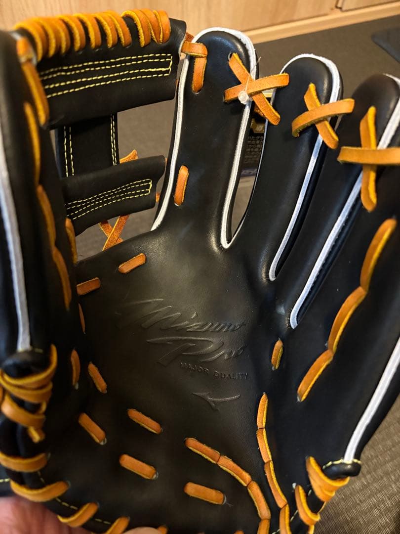 m*d様 ミズノプロ　クラシック　軟式　内野手　グラブ　新品未使用