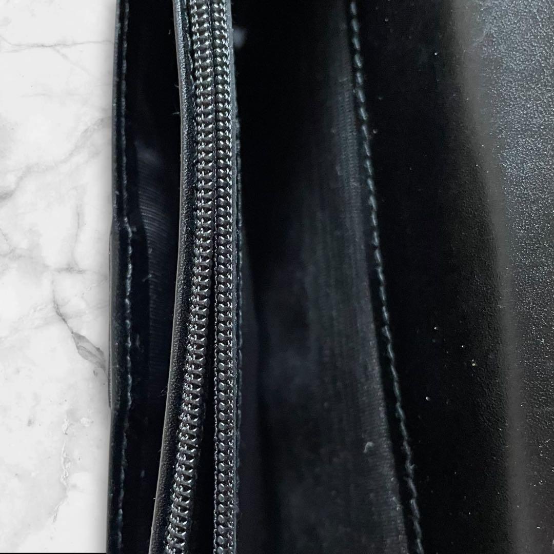 【美品】Salvatore Ferragamo 黒 長財布