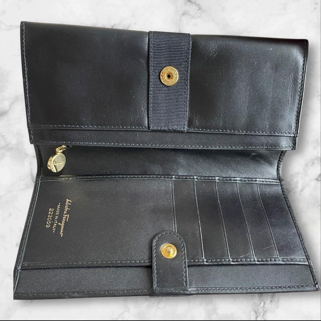 【美品】Salvatore Ferragamo 黒 長財布