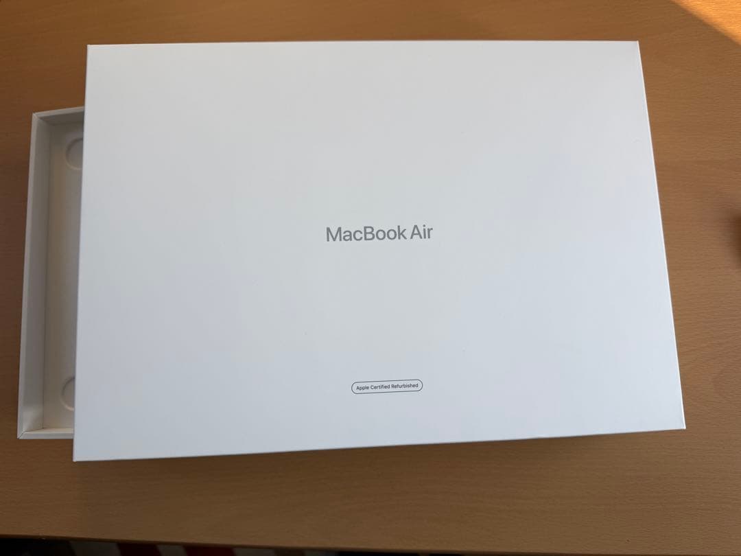 Apple MacBook Air 本体 充電器付き