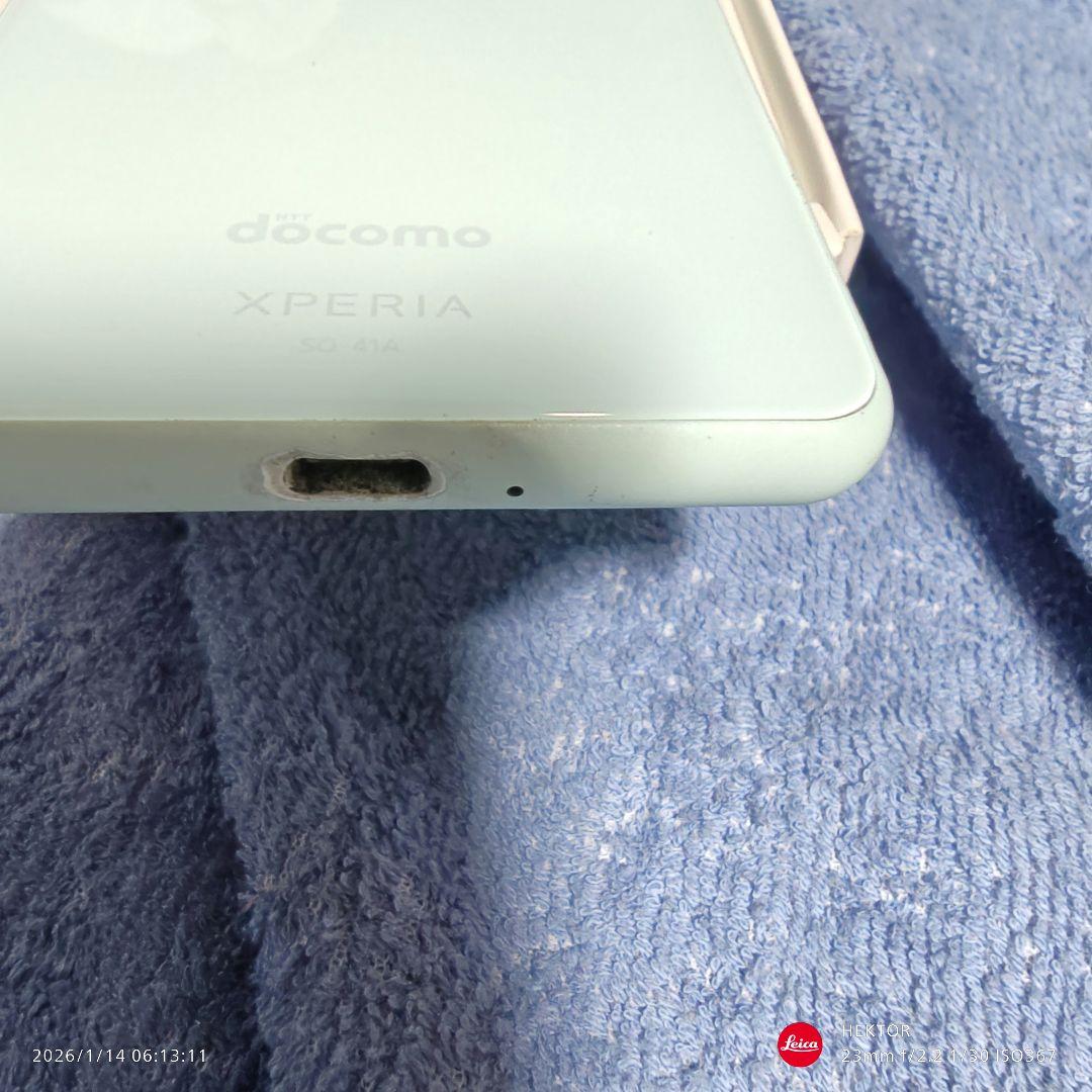Sony Xperia docomo 水色 本体