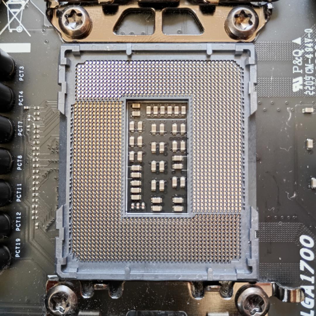 BIOSTAR B660GTN Mini ITX マザーボード　ジャンク扱い