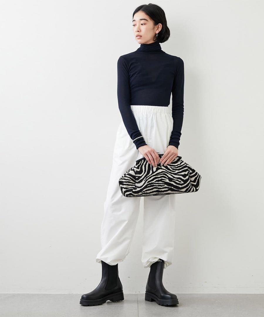 A VACATION PILLOW ZEBRA ピロー ゼブラ クラッチ