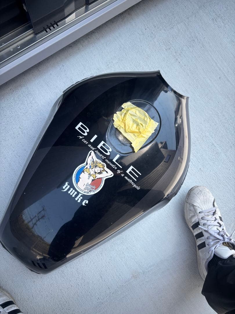 ゼファー1100rsタンク