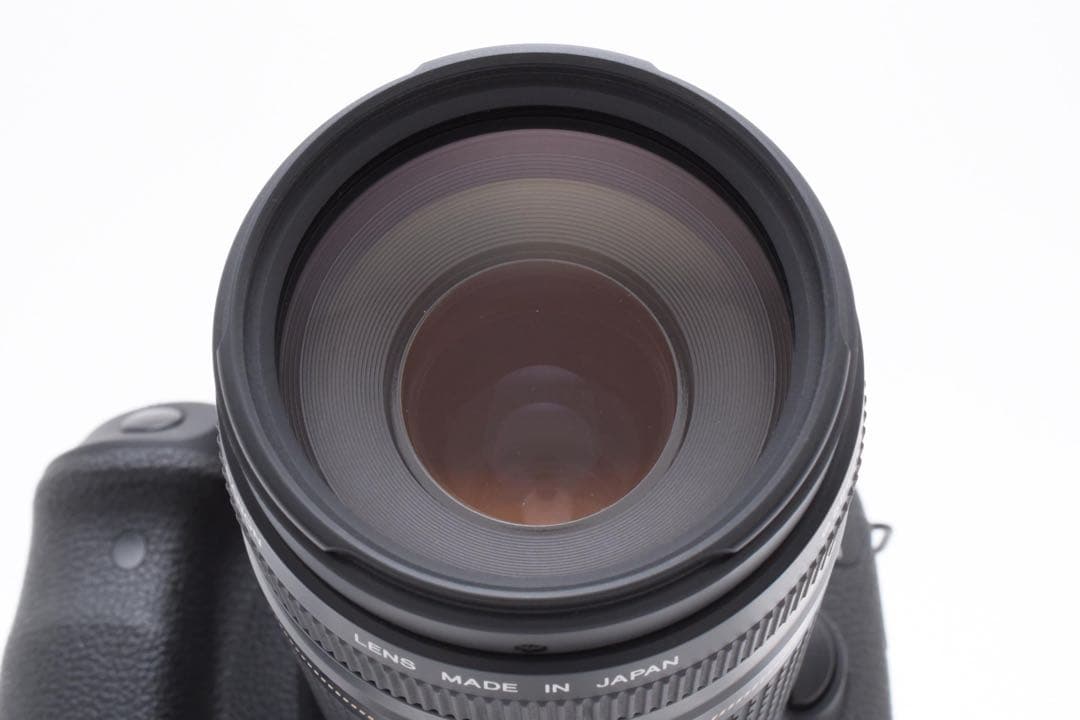 デジタルカメラ Canon EOS 6D Mark II/ Canon EF75-300mm