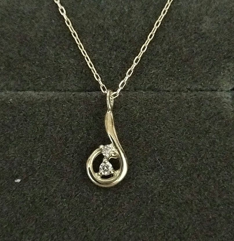 エステール ミルフローラ K10ゴールド ネックレス