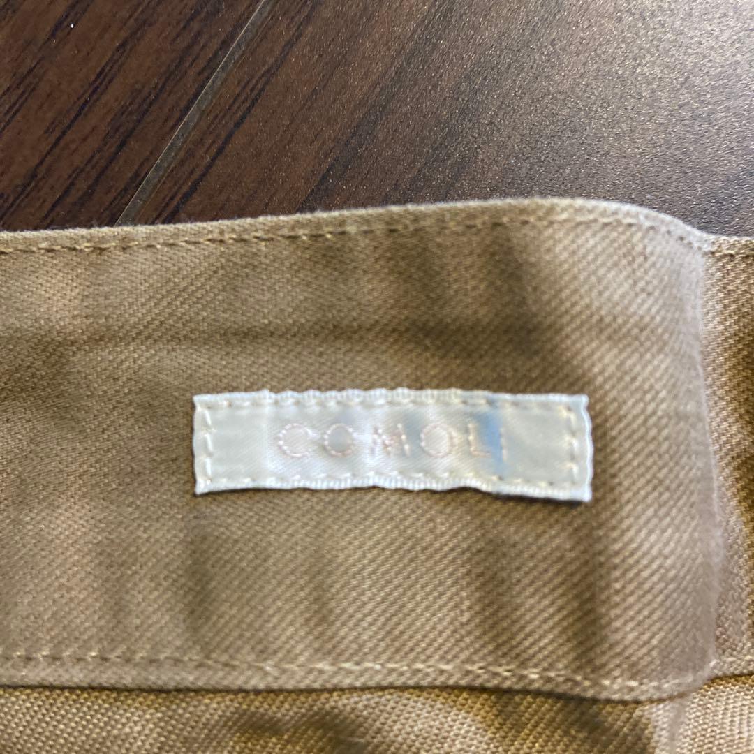 COMOLI ベージュ チノパン ベルト付き 前開き