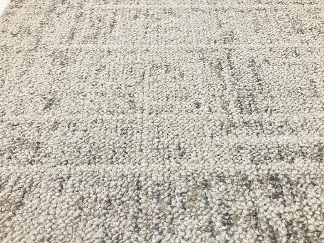 よるのヤア：のんびり発送　タイルカーペット５４枚　新品・未使用