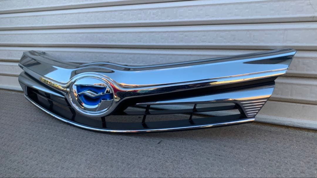 カローラ フィールダー 純正フロントグリル 新車取り外し