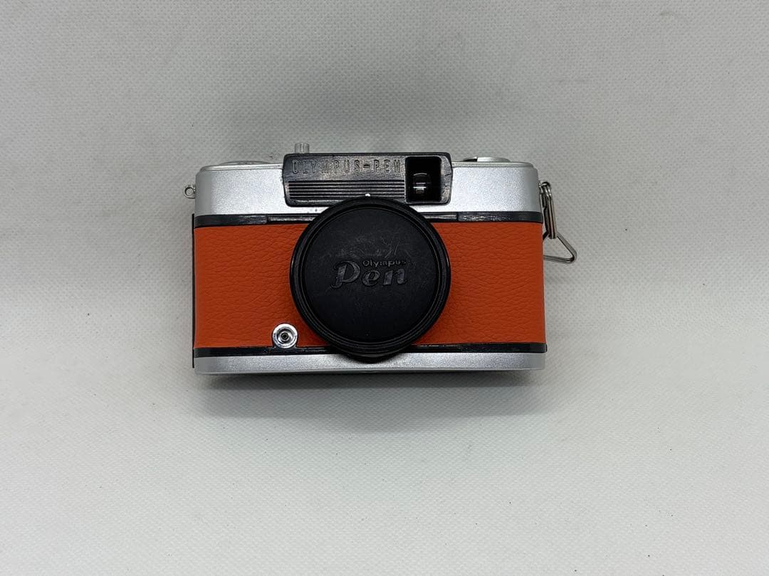 Olympus pen EE-2 人気のハーフサイズカメラ おしゃれなオレンジ