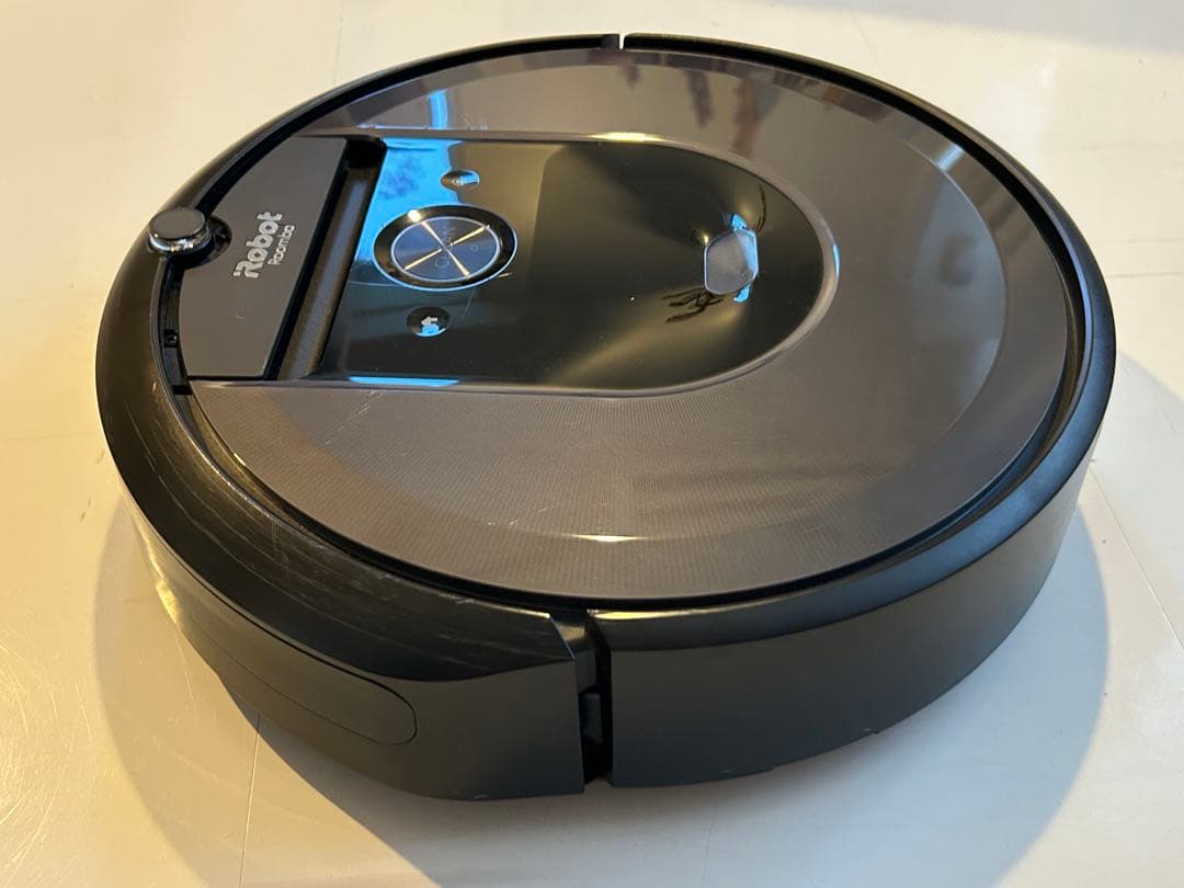 iRobot Roomba i7+ 本体　クリーンベース
