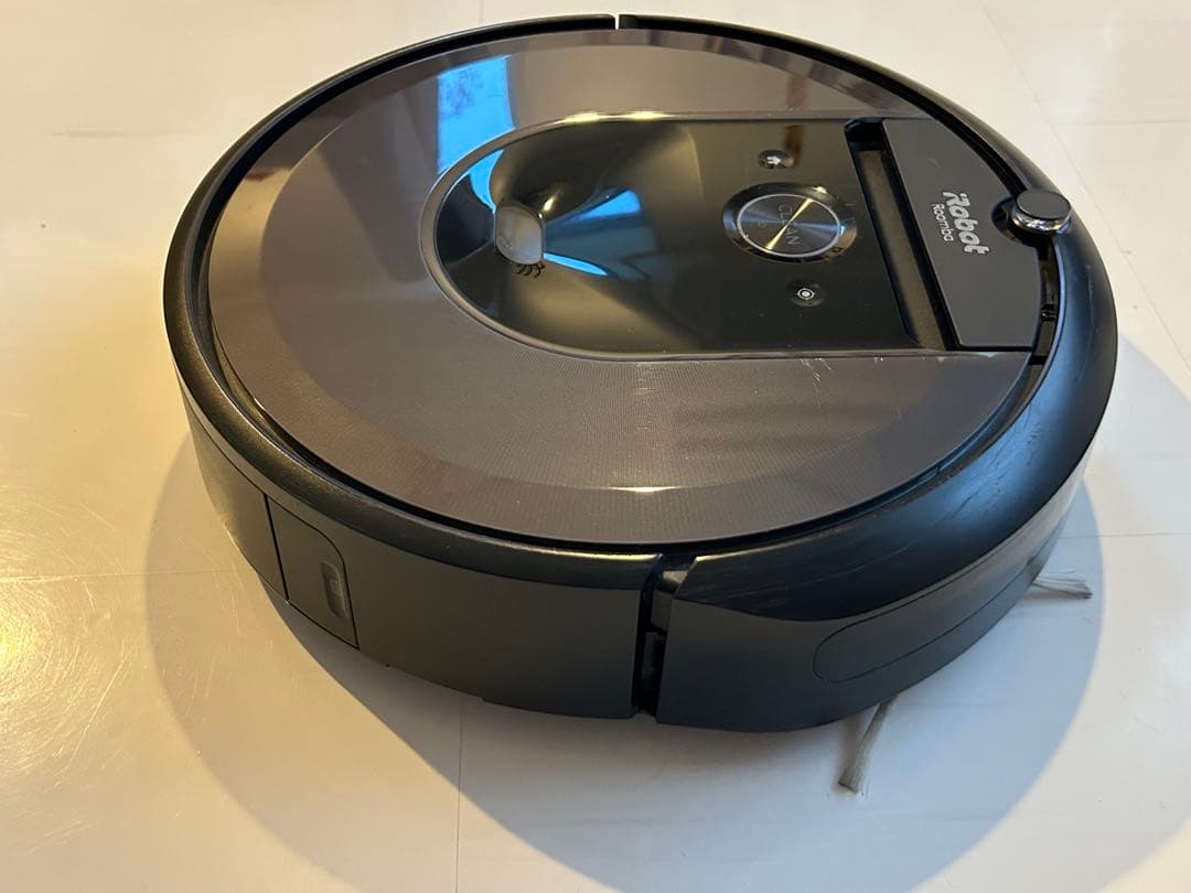 iRobot Roomba i7+ 本体　クリーンベース