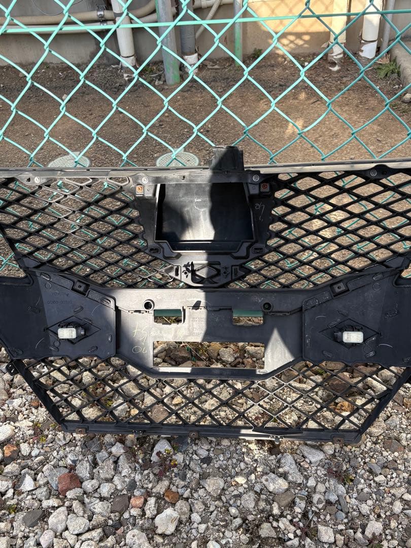 210クラウンアスリート フロントグリル