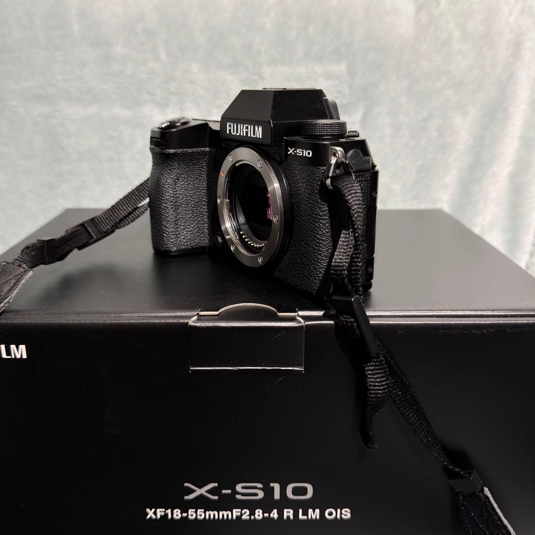 【美品】FUJIFILM XS10 ボディ 女性使用 液晶フィルム付 付属品完備