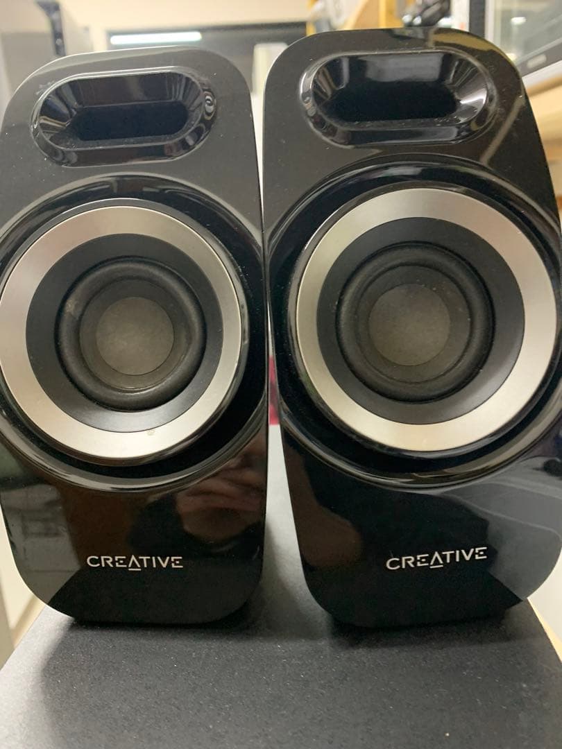 Creative 2.1チャンネルスピーカー