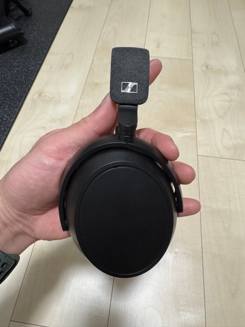 ゼンハイザー　Momentum 4 Wireless