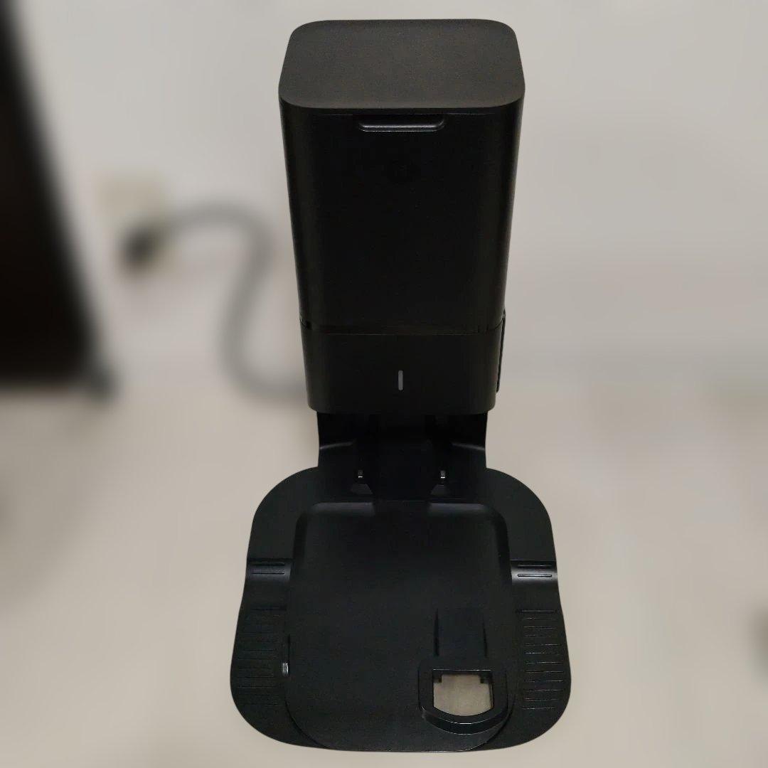 Roomba i7ロボット掃除機本体&クリーンベース　 他付属品付き