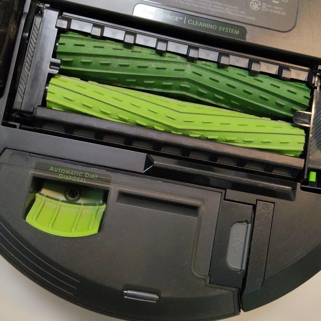 Roomba i7ロボット掃除機本体&クリーンベース　 他付属品付き