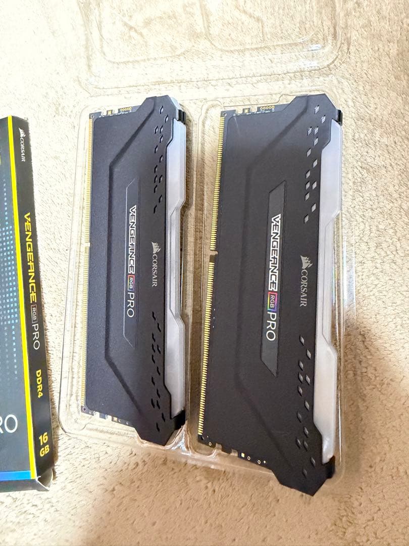 メモリー Corsair Vengeance RGB PRO 16G 3200MHz
