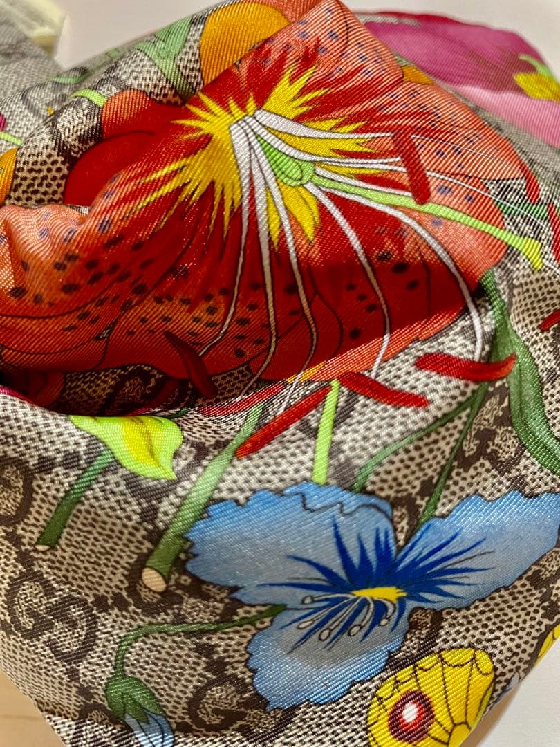 グッチ 花柄 ヘアバンド