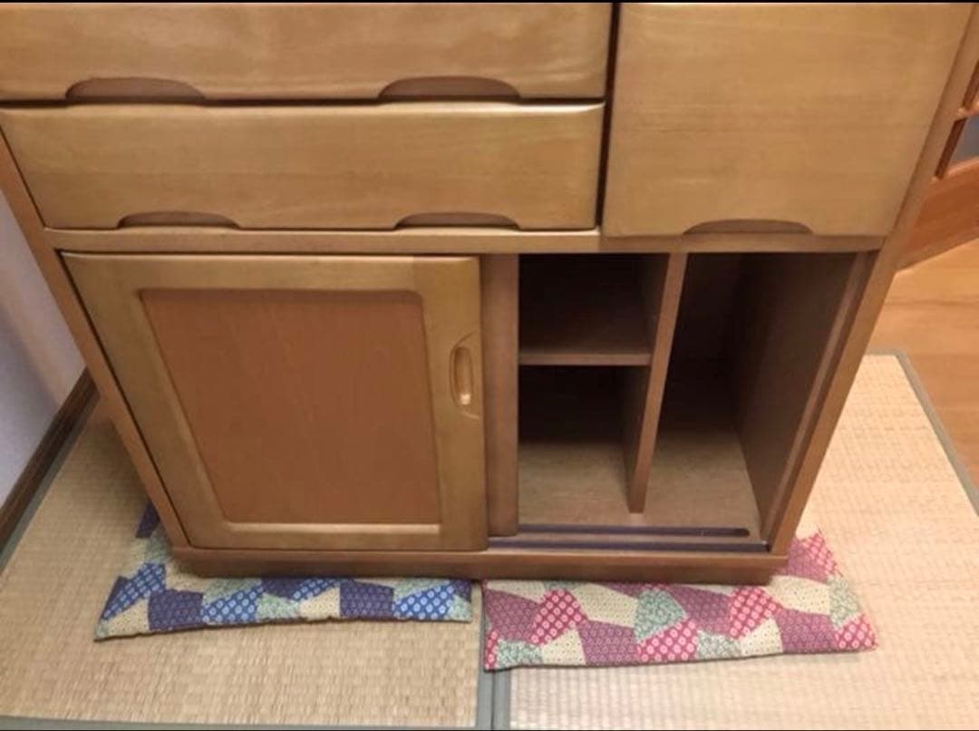 カリモク　木製食器棚