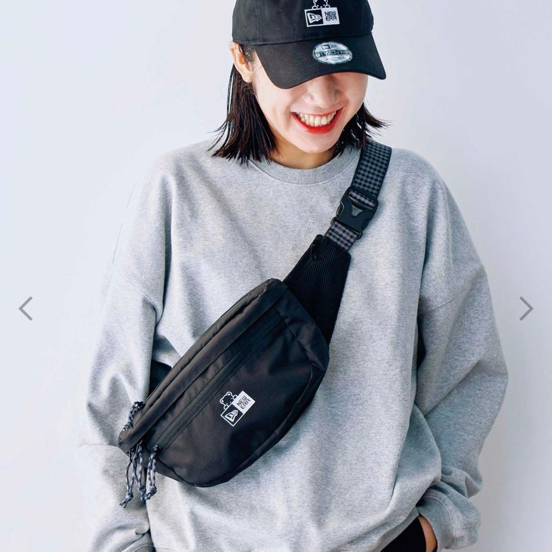 ミキ　新品　ボディバッグNEW ERA® × familiar ファミリア