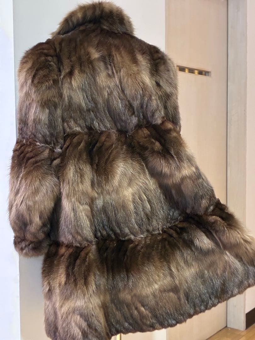 新春　プライス❣️ ロシアン　セーブル　　デザイン　コート《貂皮　毛皮　大衣》