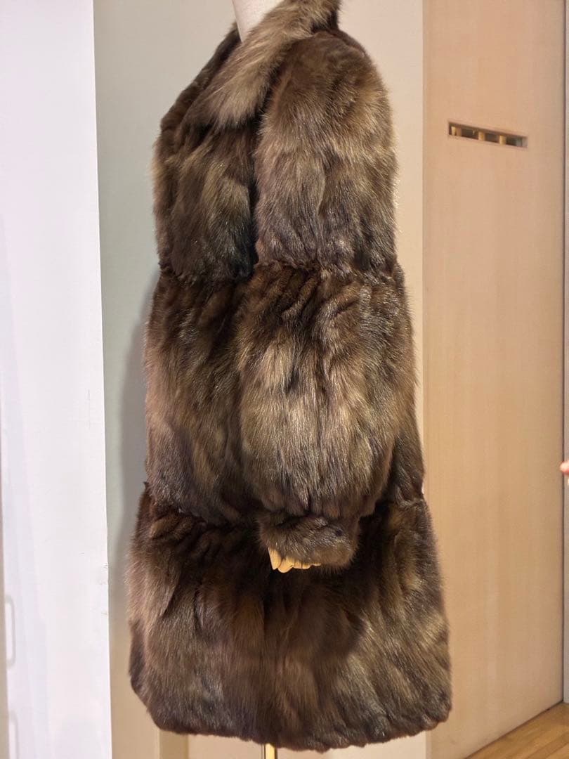 新春　プライス❣️ ロシアン　セーブル　　デザイン　コート《貂皮　毛皮　大衣》
