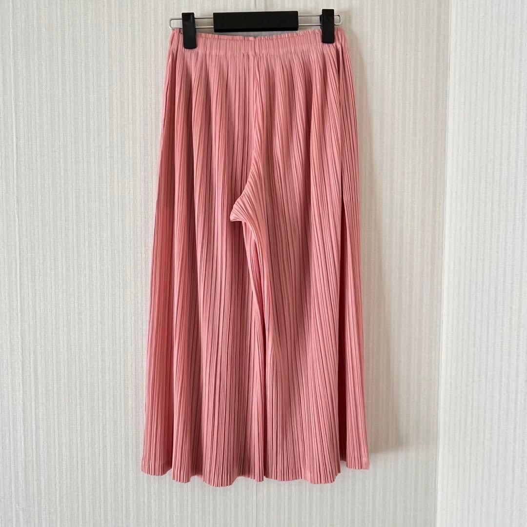 PLEATSPLEASE イッセイミヤケ フレアーワイドパンツ　ピンク　2