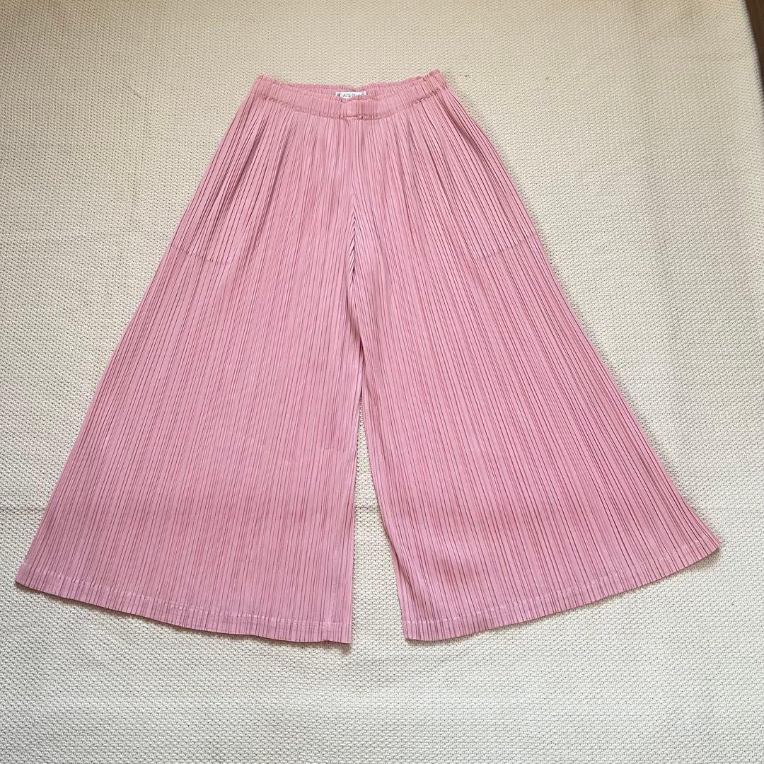 PLEATSPLEASE イッセイミヤケ フレアーワイドパンツ　ピンク　2