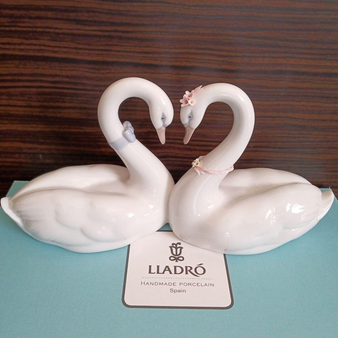 Lladro白鳥のペア 陶器「エンドレス・ラブ」　とても綺麗なお品です