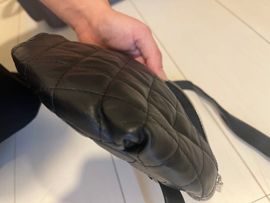 CHANEL キルティング ブラックレザー ウエストポーチ　ボディ　バッグ