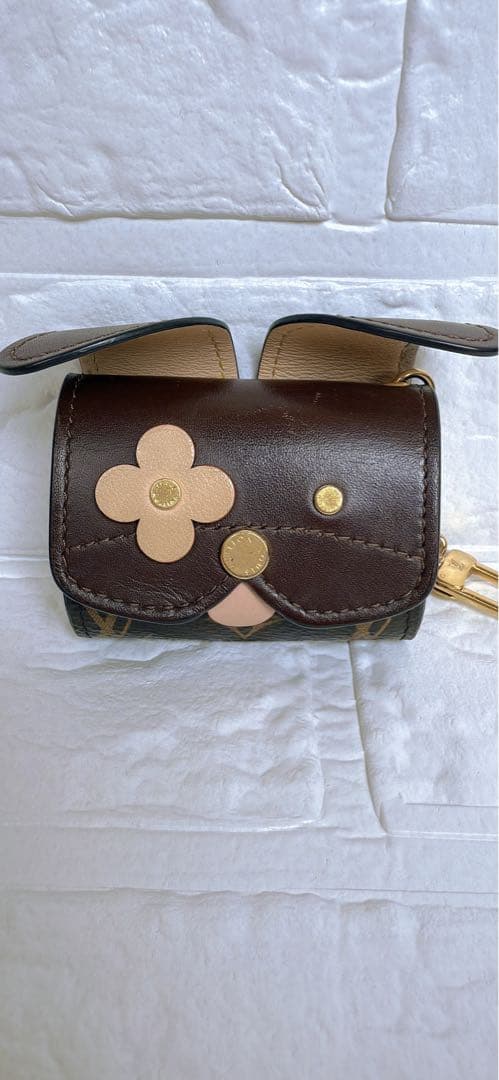 LOUIS VUITTON AirPodsProケース