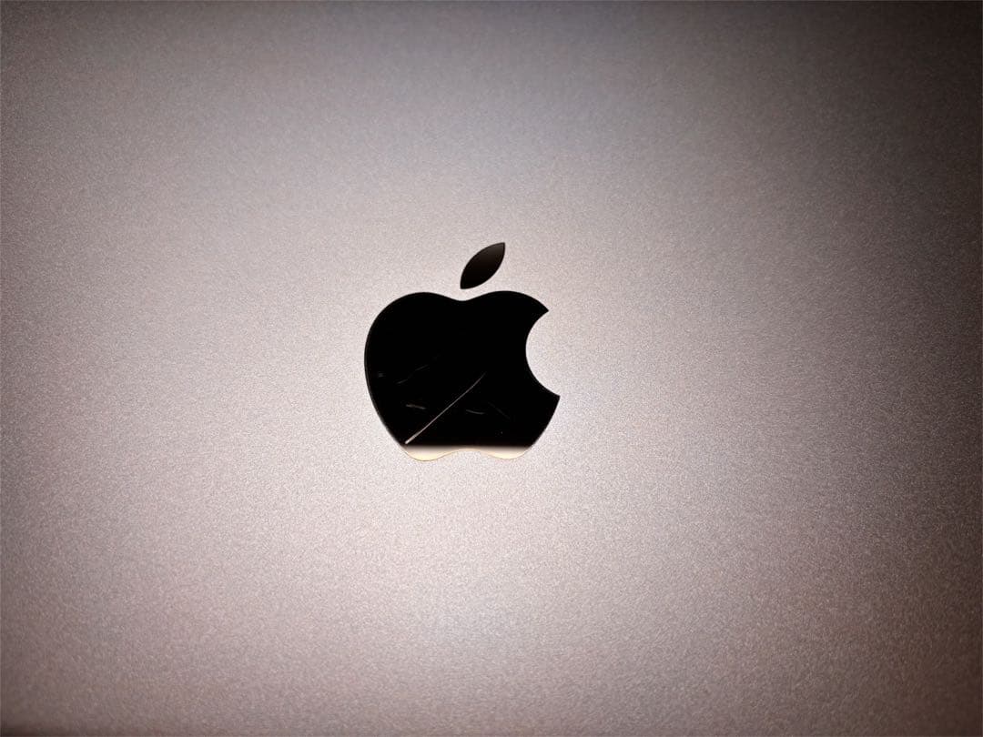 MacBook Pro 13インチ 2020 8GB SSD 256GB