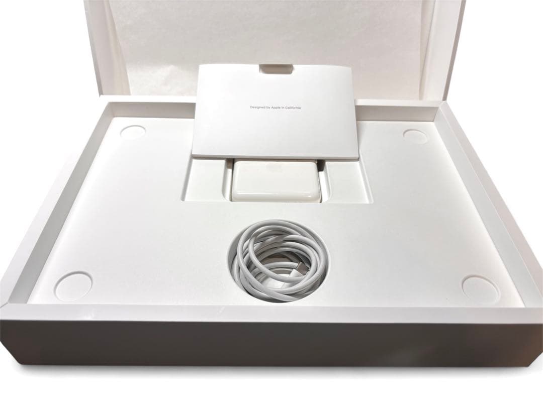 MacBook Pro 13インチ 2020 8GB SSD 256GB