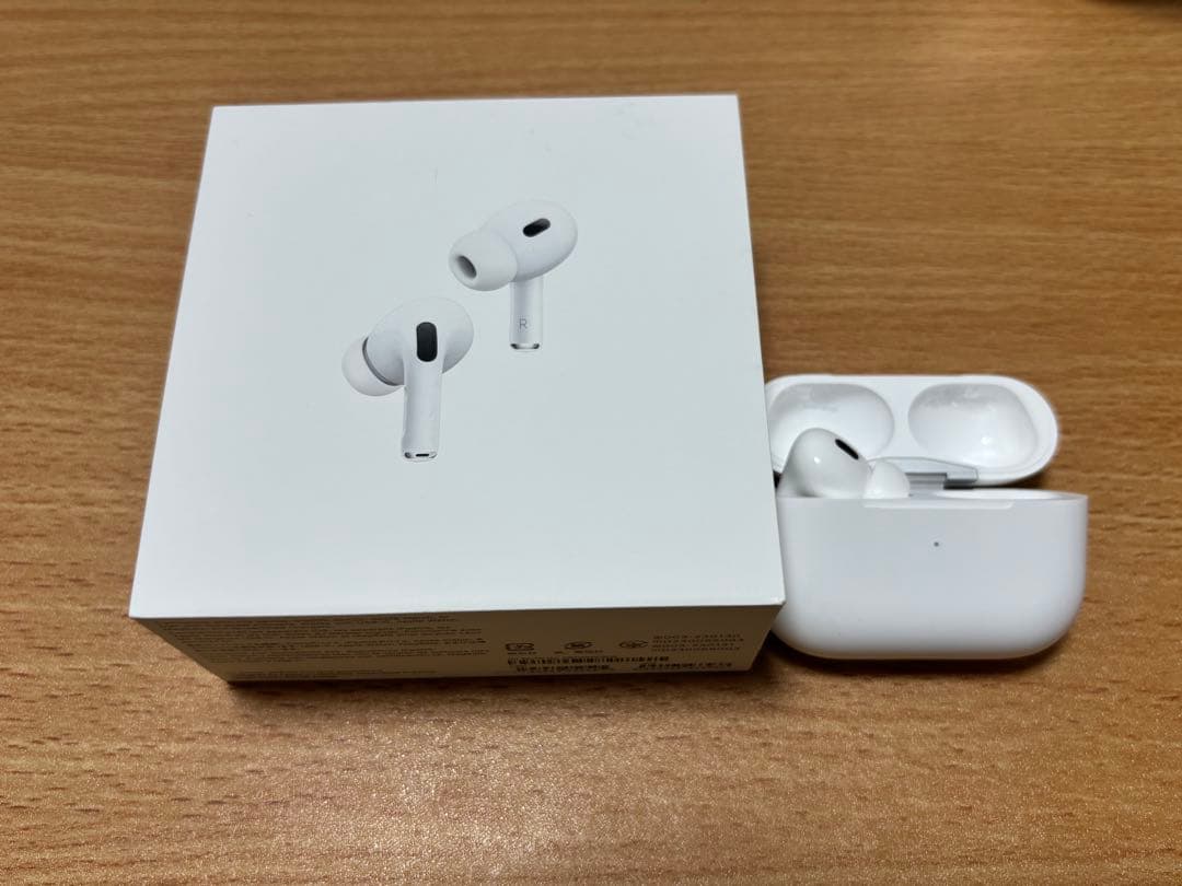 AirPods Pro 第二世代　ケースと左耳のみ