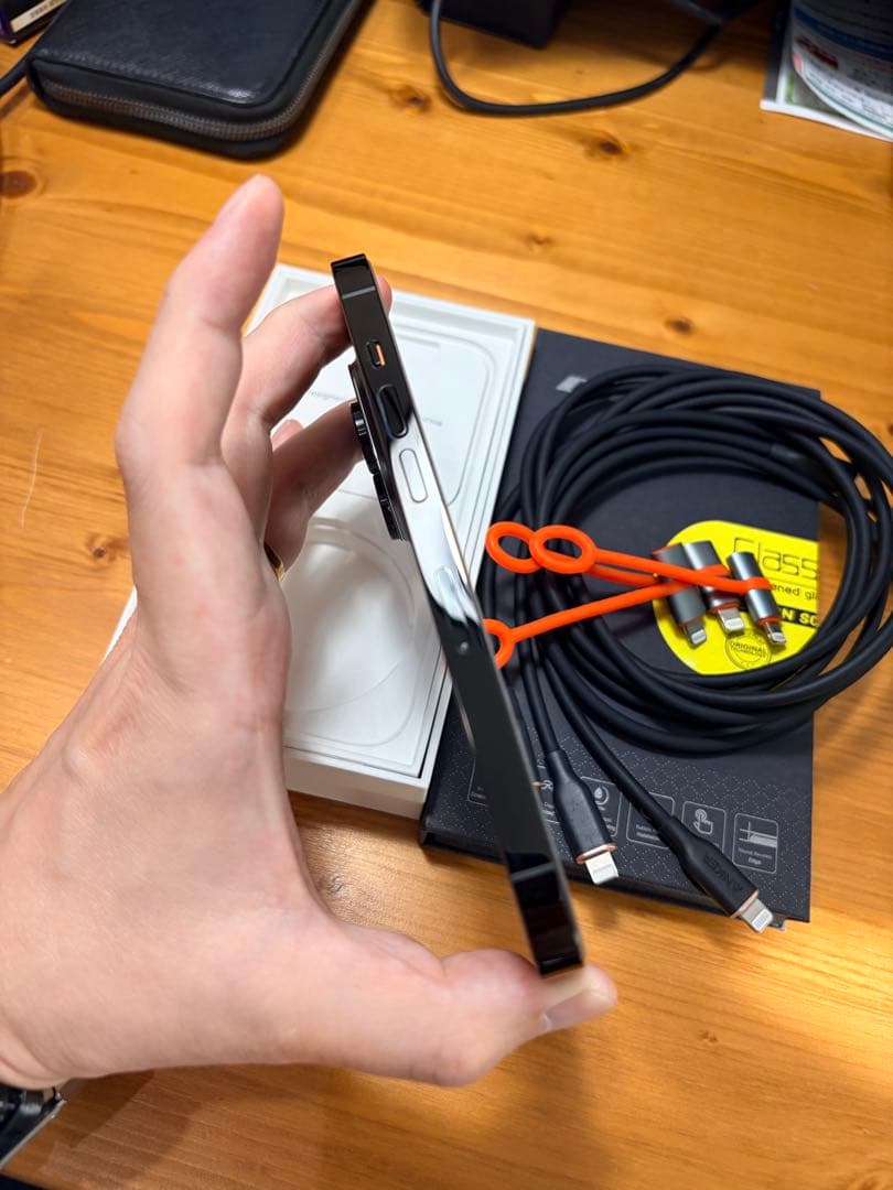 【美品】iPhone14Pro 256GB ブラック ケーブル付