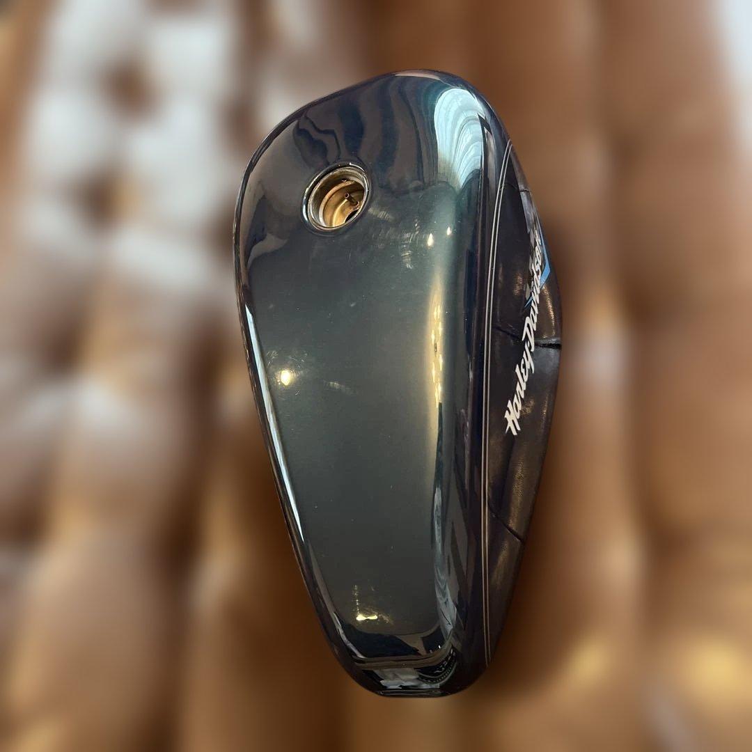 Harley Davidson スポーツスター純正タンク