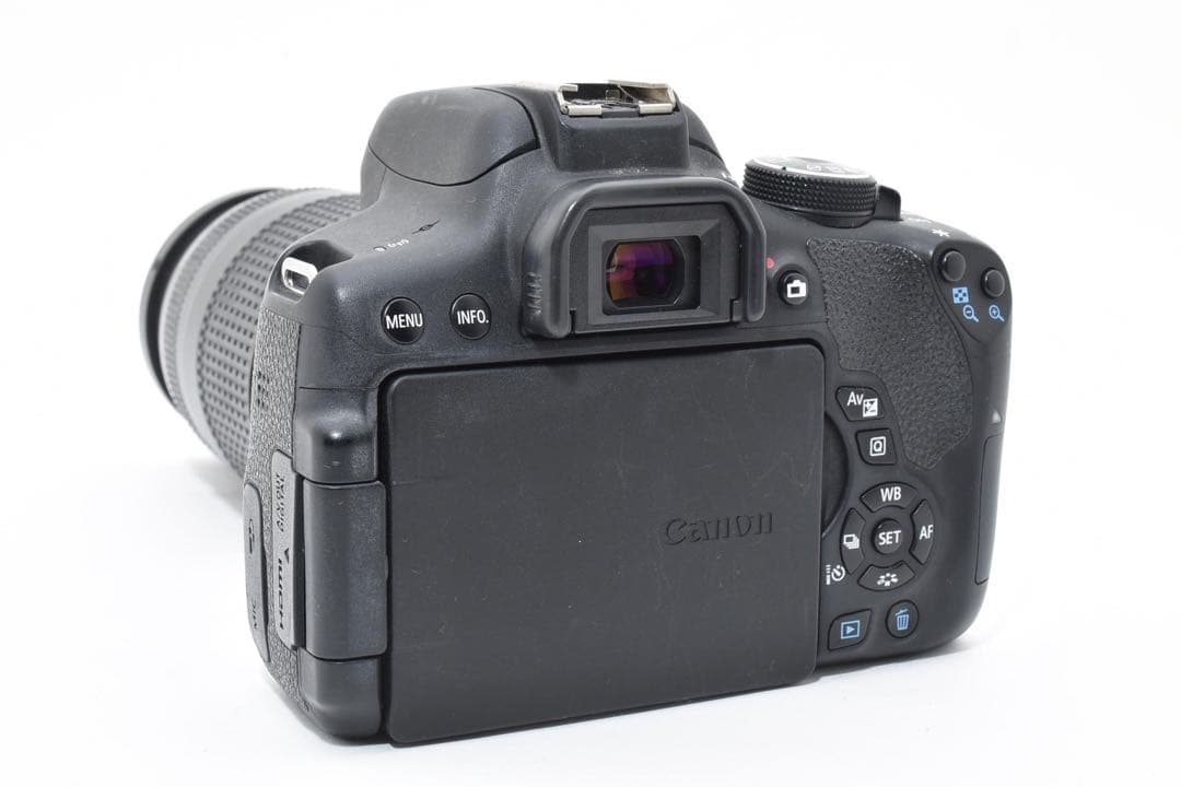 デジタル一眼レフカメラcanon kiss x8i/望遠レンズセット