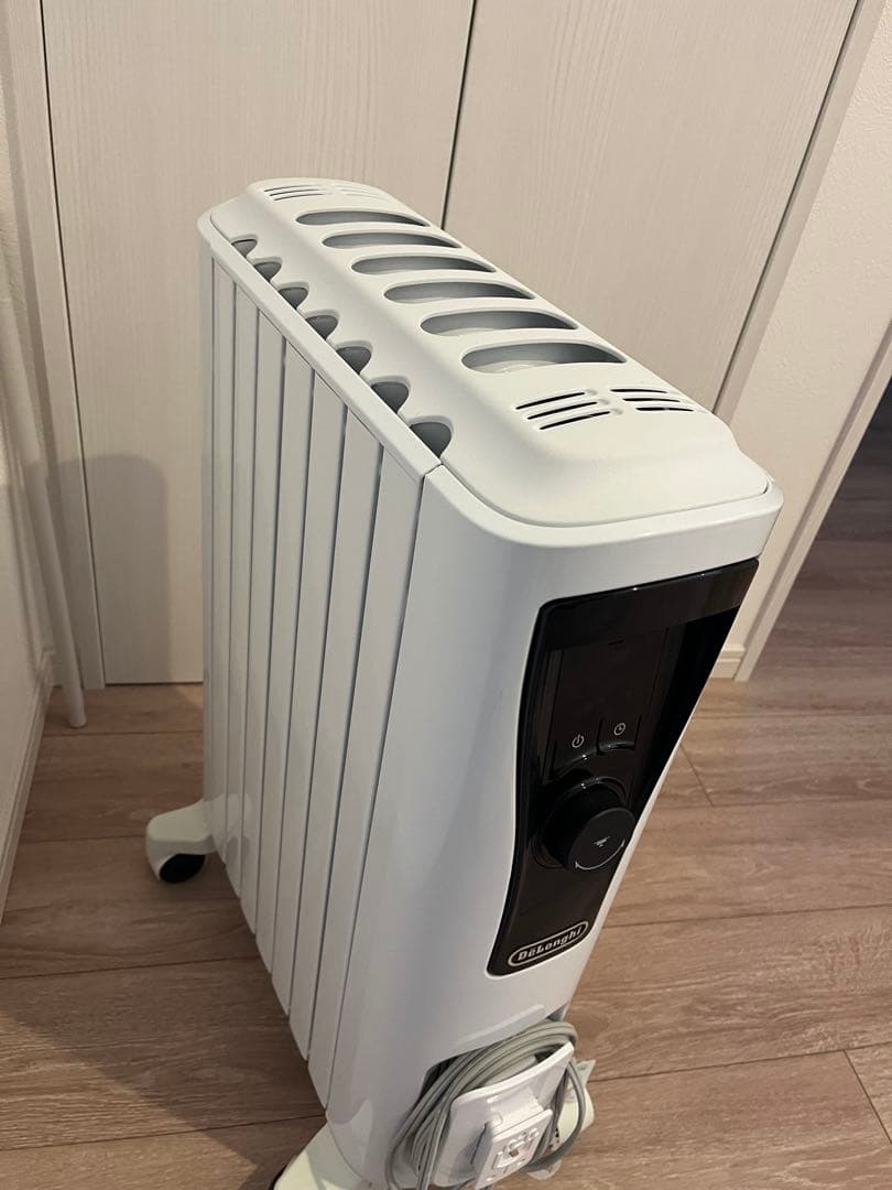 デロンギ ユニカルド オイルヒーター　写真追加可能