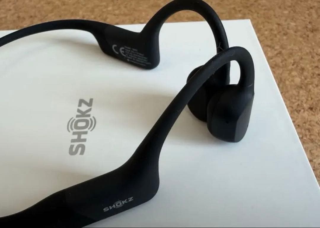 【美品】SHOKZ 骨伝導イヤホン OPENRUN MINI Black 黒