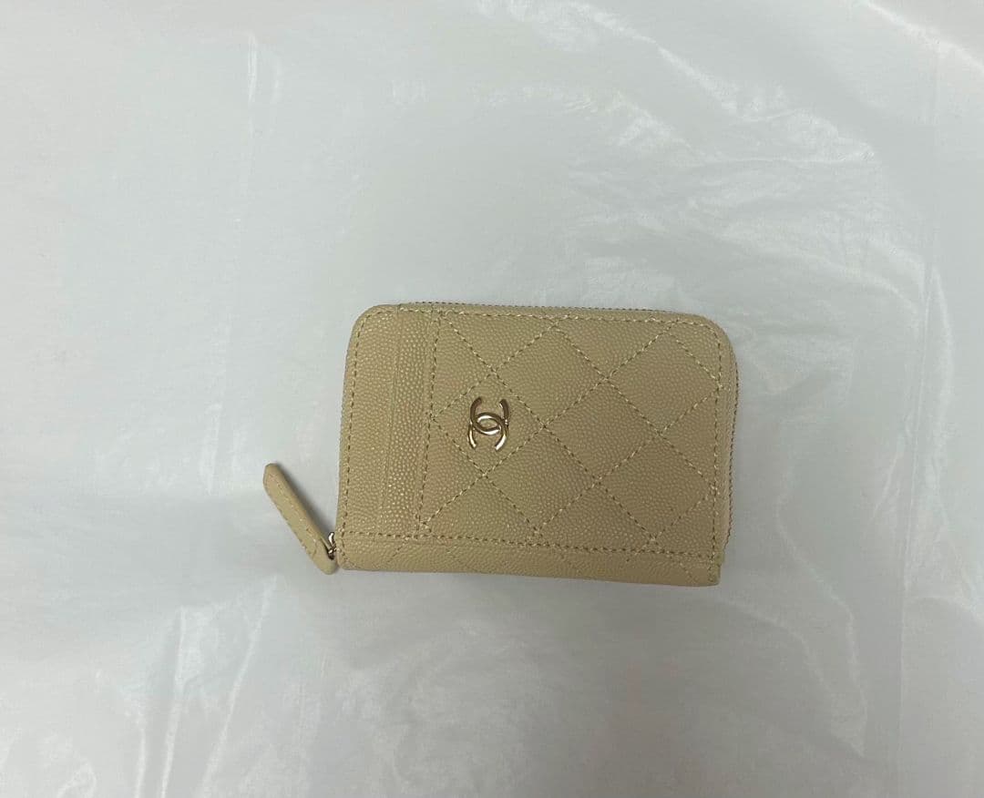CHANEL ベージュ本革レザー キルティング ケース財布新品