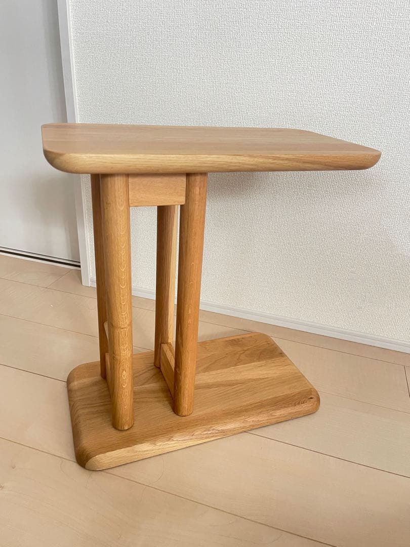 ルノ Runo 北欧風　サイドテーブル　移動簡単 C字型 角丸加工 小物置き