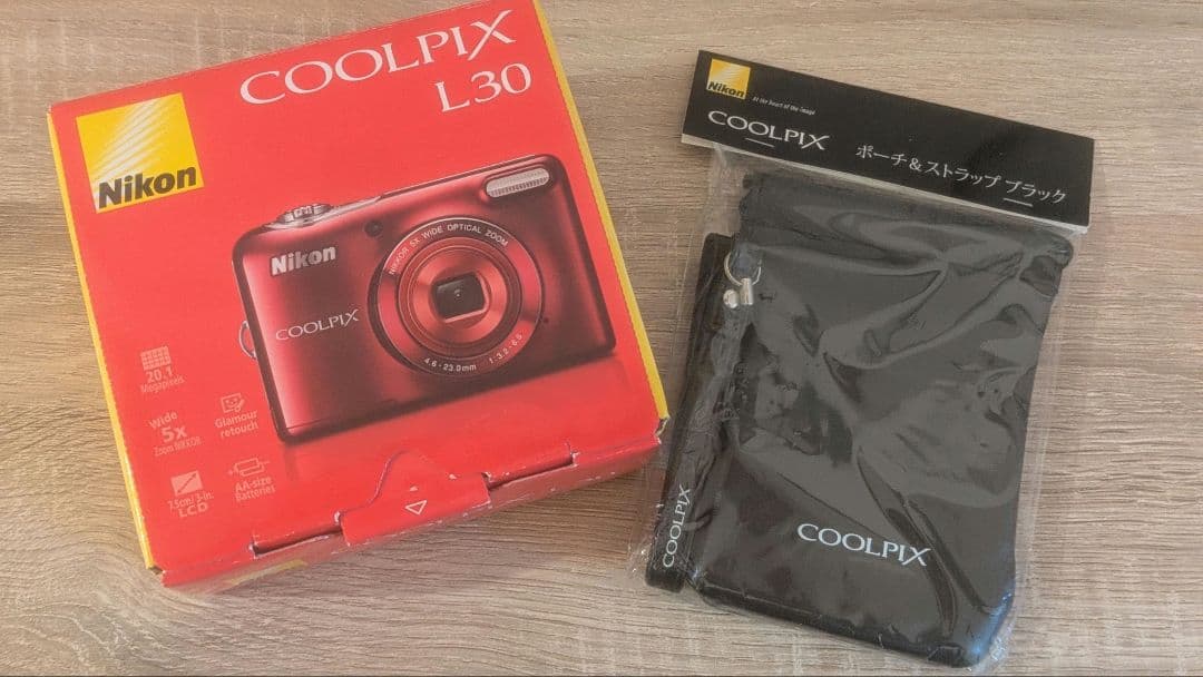 ♥ほぼ新品・未使用品♥ニコン Nikon COOLPIX L30 レッド